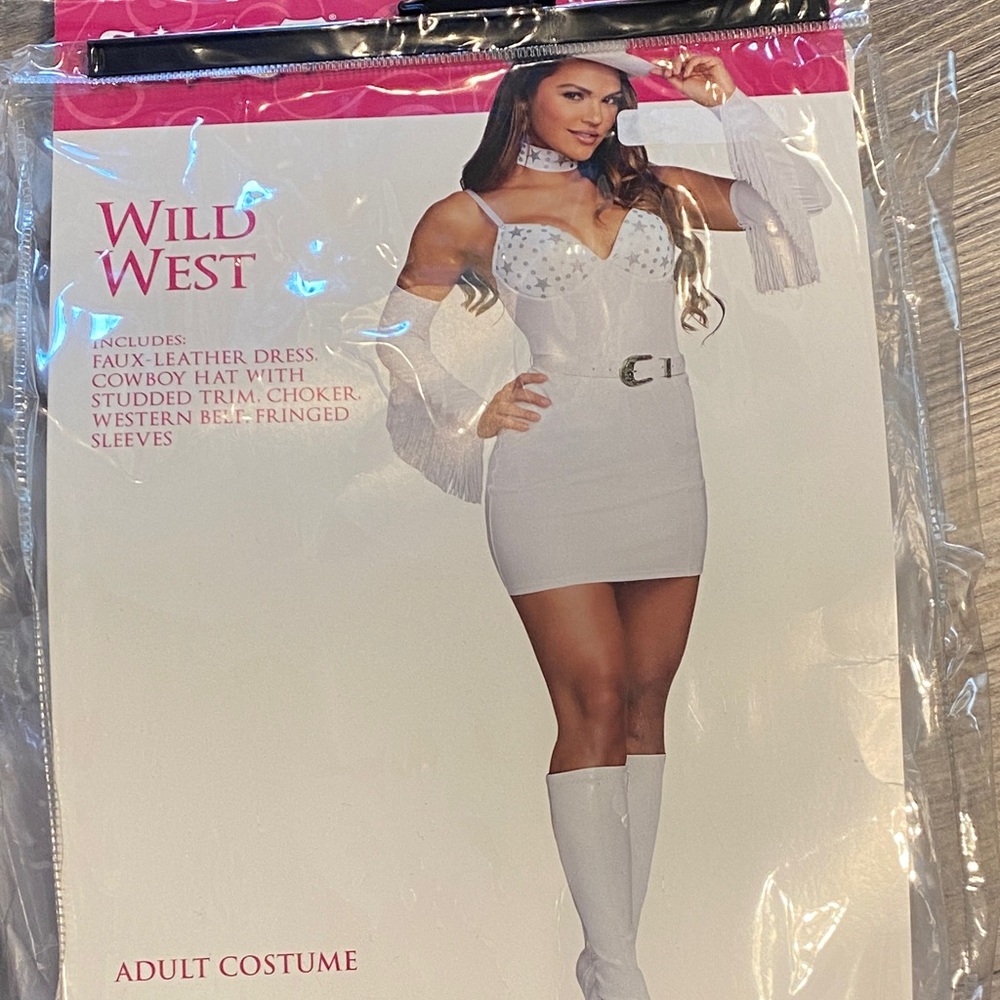 NWT SPIRIT HALLOWEEN Wild West Sexy Womens Costume S 2-6